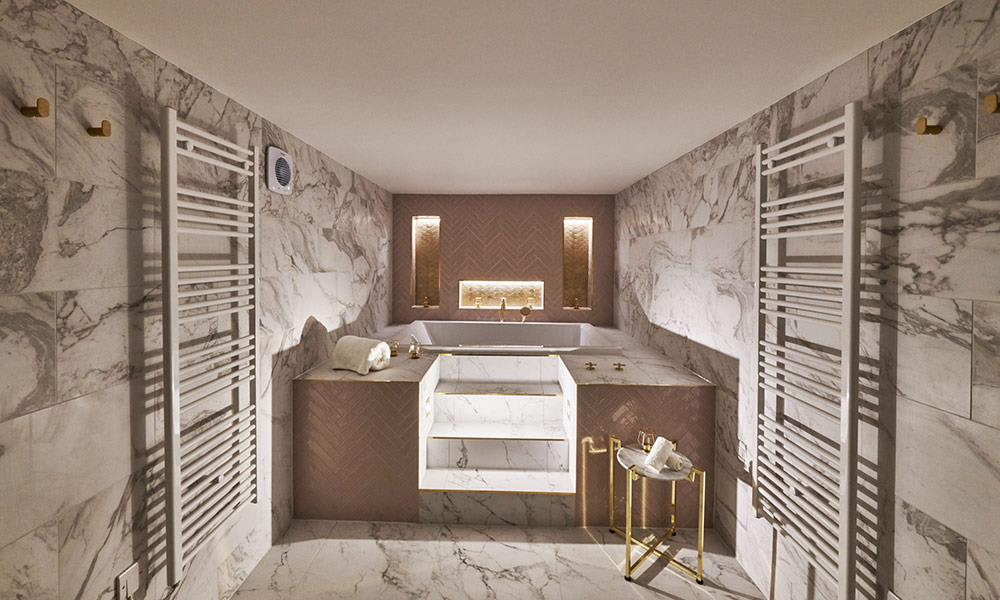 Gorgeous spa bathroom with step-in-bath